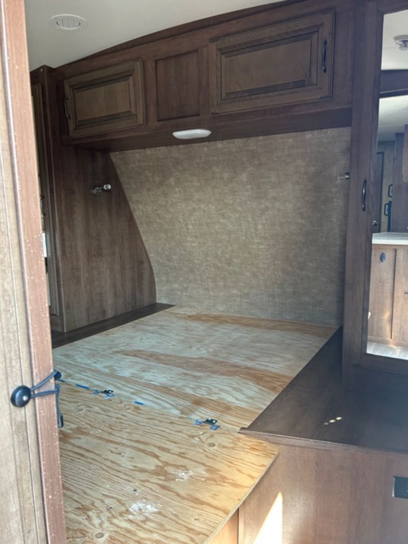 2016 Cruiser RV Fun Finder Xtreme Lite X-214WSD - Image 14