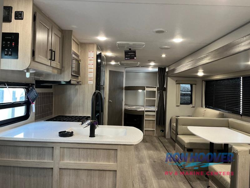 2026 COACHMEN CATALINA 273DBHCKLE - Image 18