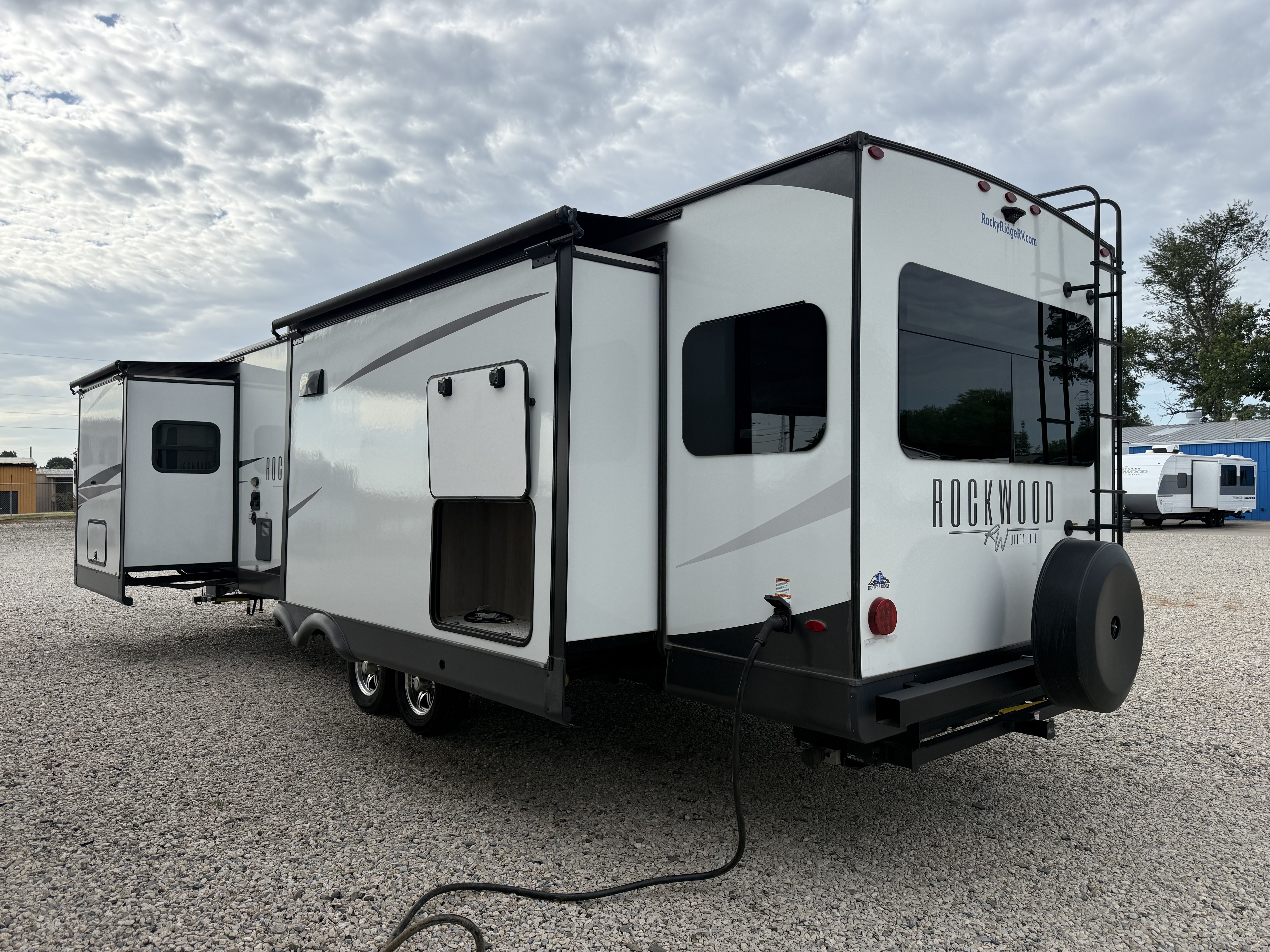 2024 Forest River Rockwood Ultra Lite 2906BS - Image 5