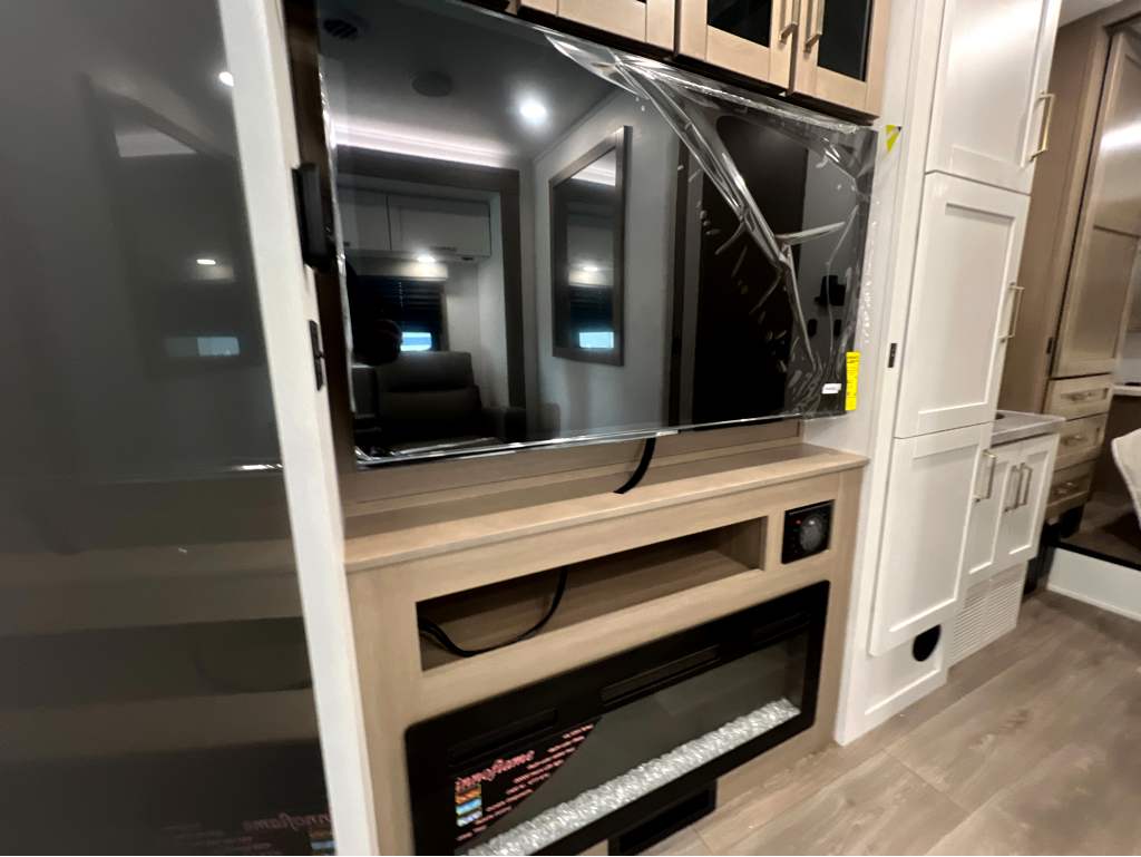 2027 ENTEGRA COACH ODYSSEY 30Z - Image 16