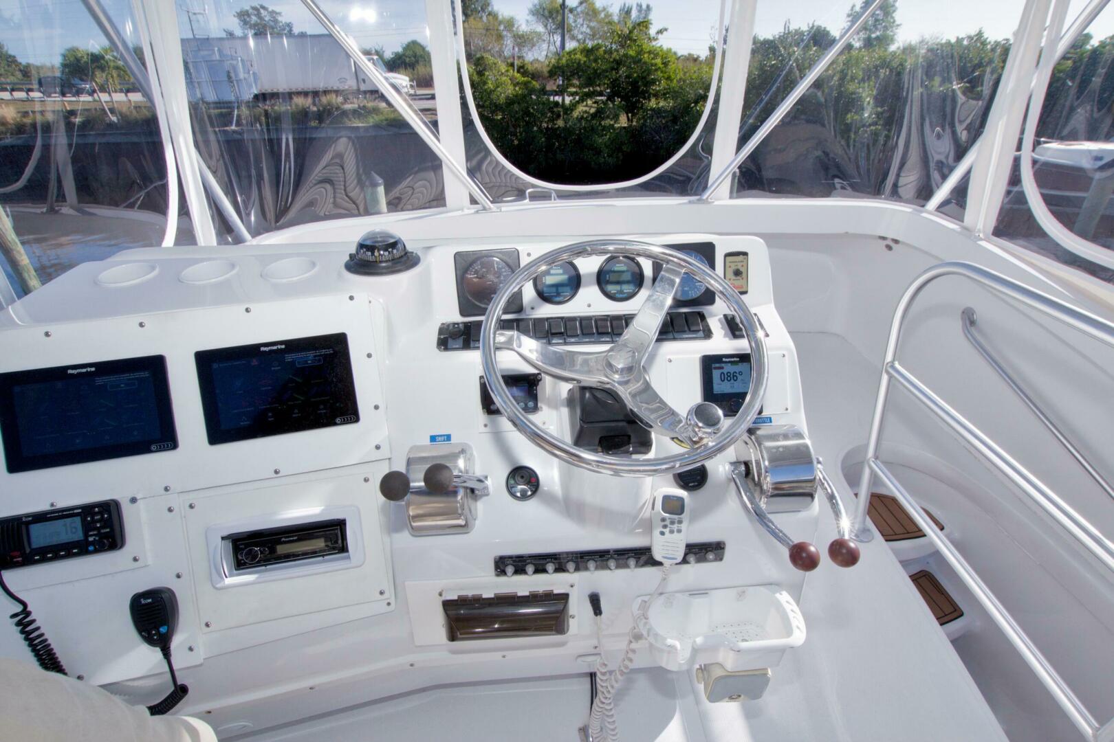 1998 Luhrs 36 Convertible - Image 28