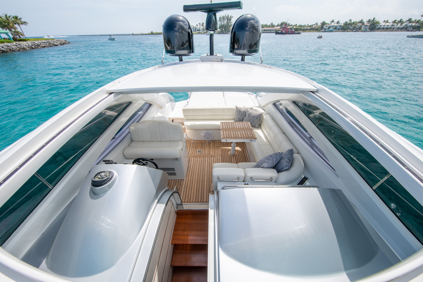 2004 Pershing Express - Image 15