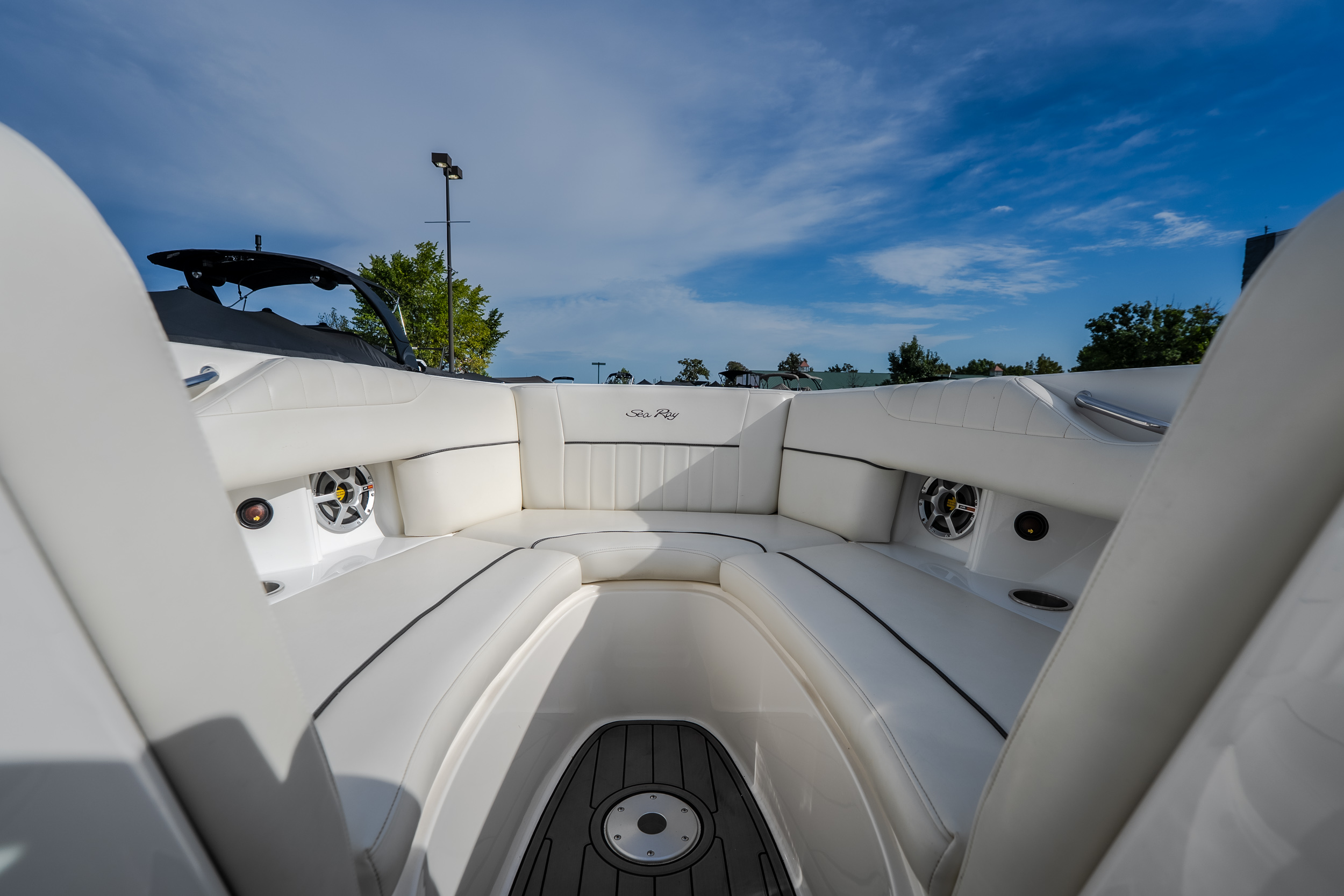 2006 Sea Ray 270 SLX - Image 30