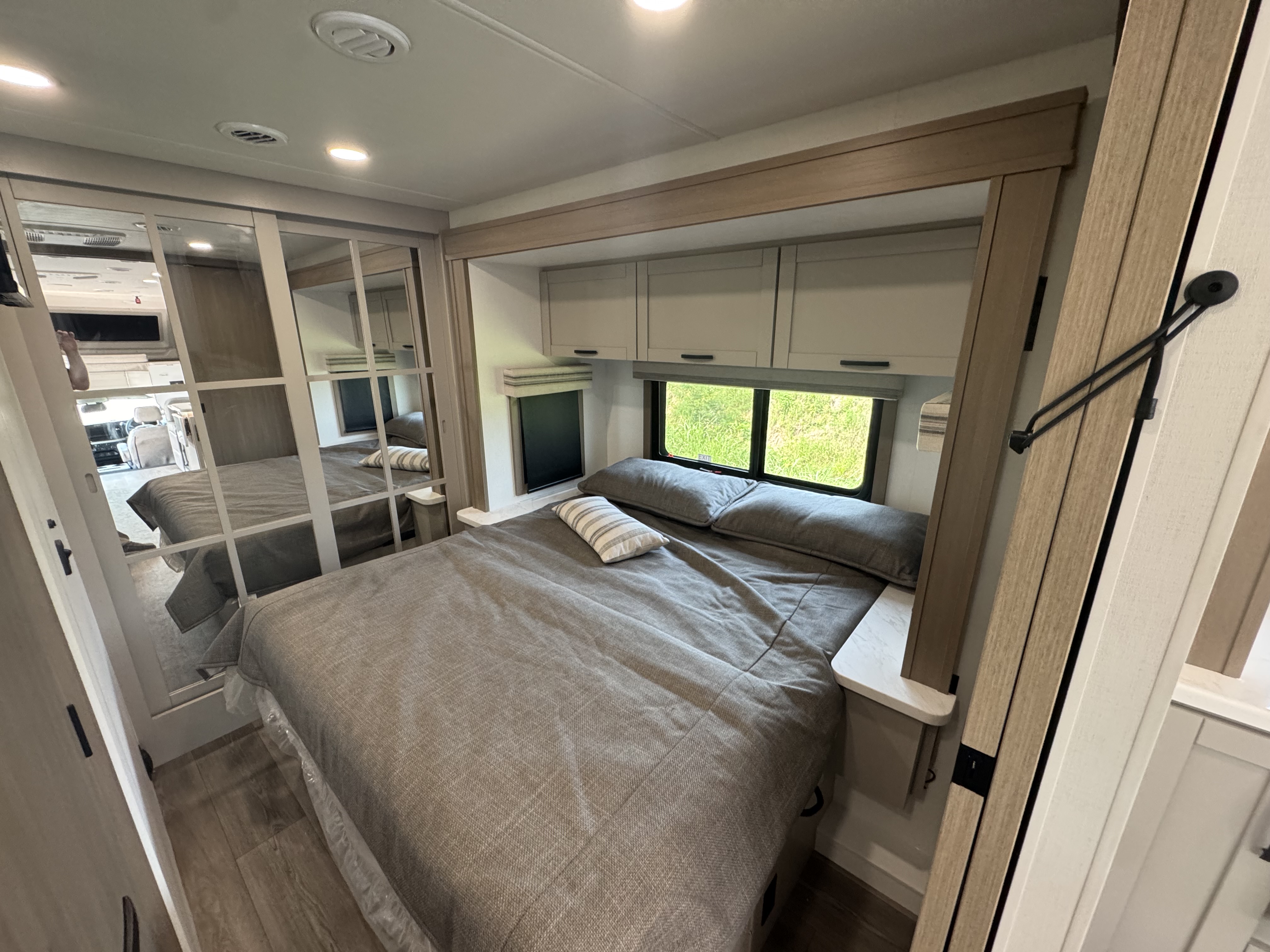 2027 JAYCO GREYHAWK XL 32U - Image 28