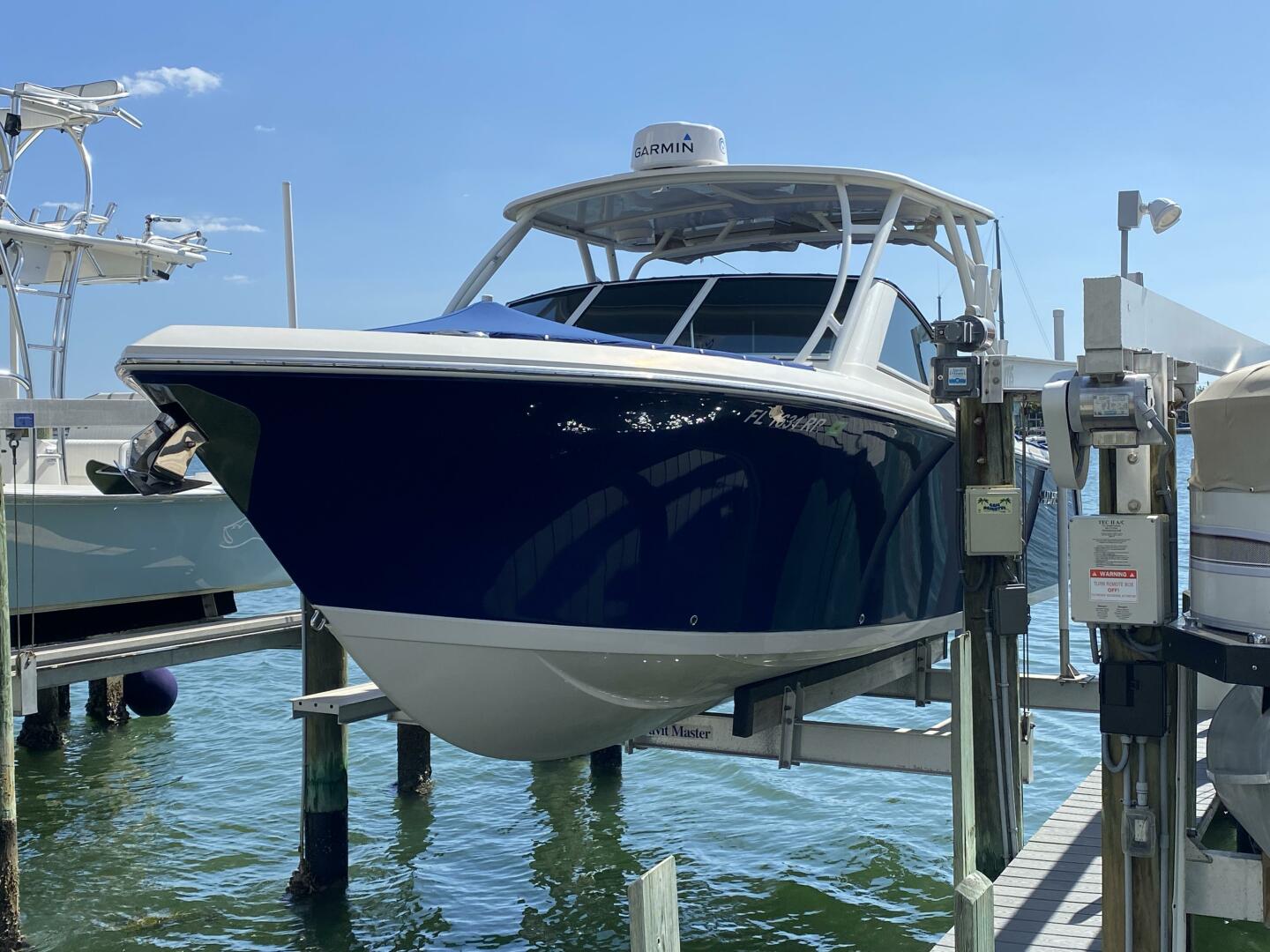 2018 Sailfish 275 Dual Console - Image 8