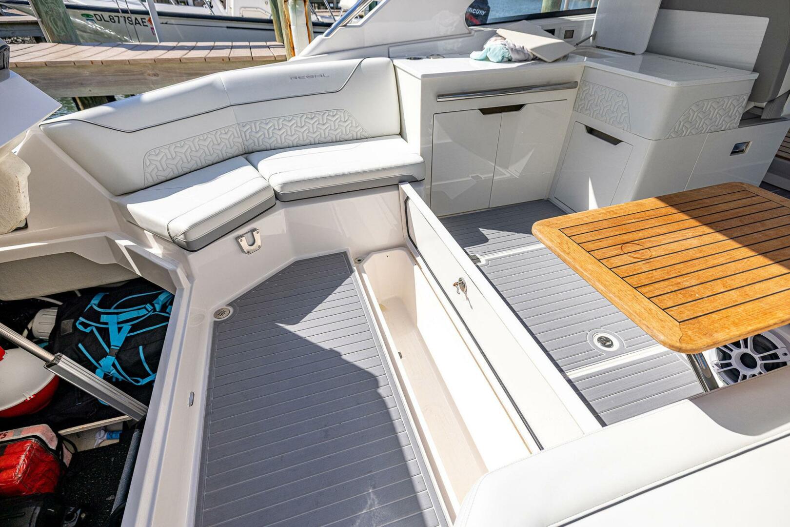 2022 Regal LX 36 - Image 47