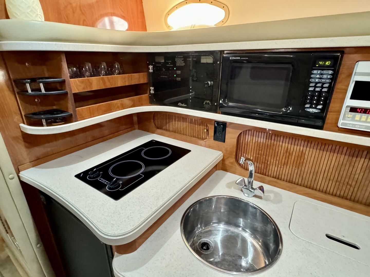 2004 Rinker 342 Fiesta Vee - Image 45