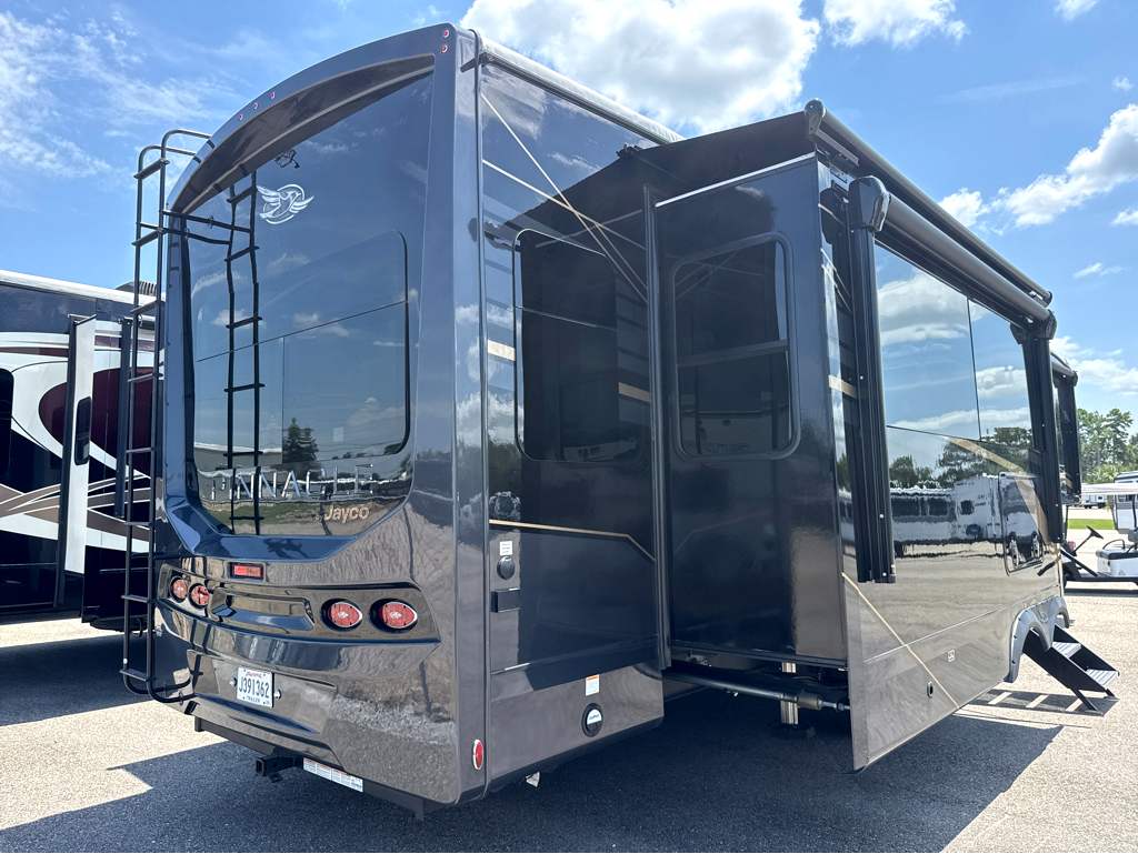 2026 JAYCO PINNACLE 36FBTS - Image 4