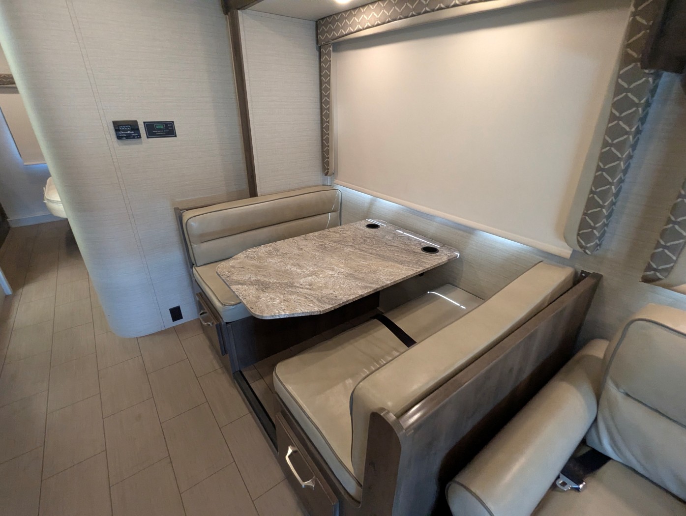 2018 Jayco Greyhawk 29MV - Image 13