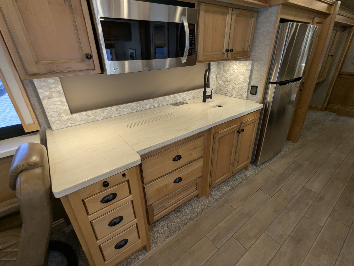 2023 Tiffin Allegro Red 360 37 BA - Image 14
