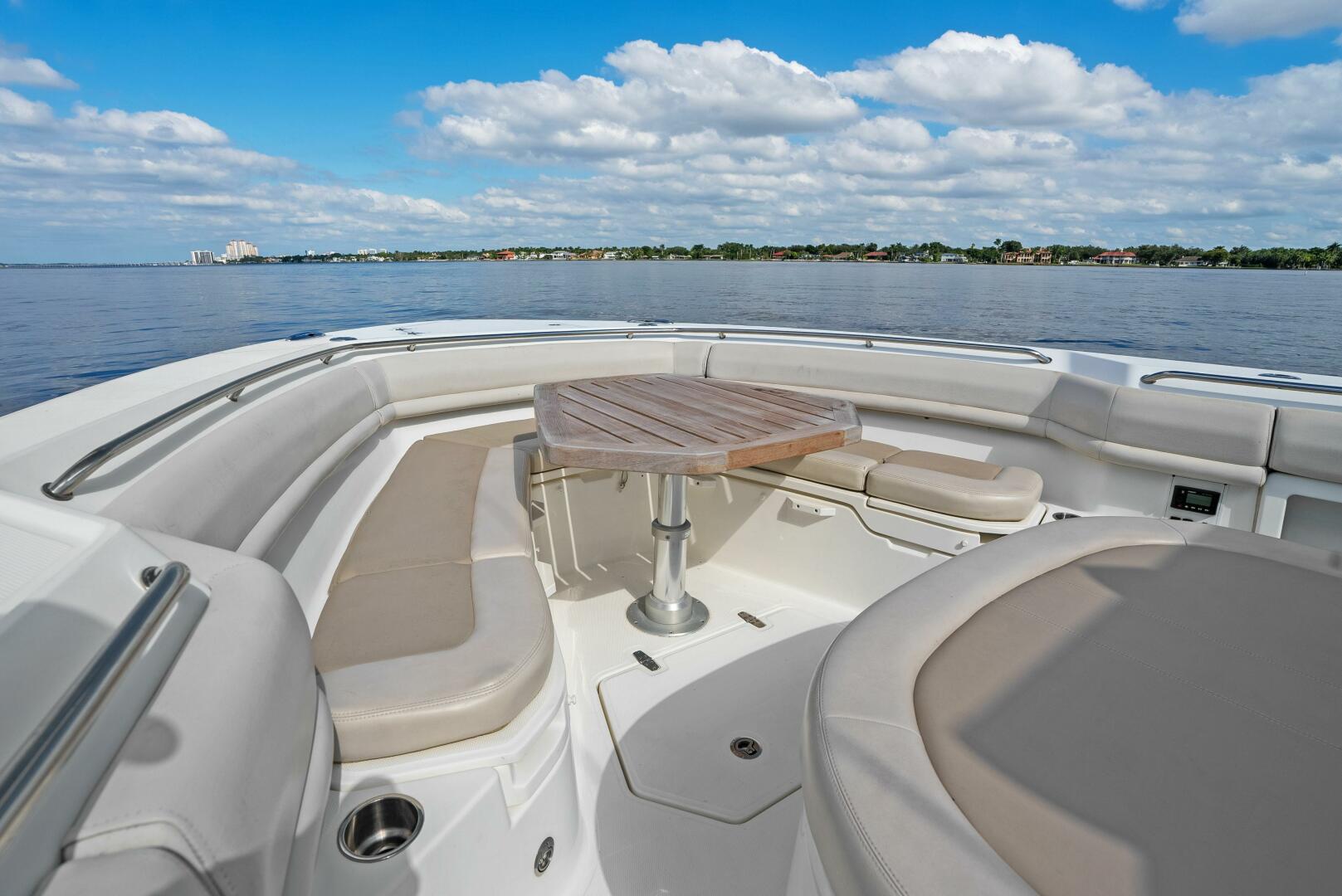 2019 Boston Whaler 380 Outrage - Image 21