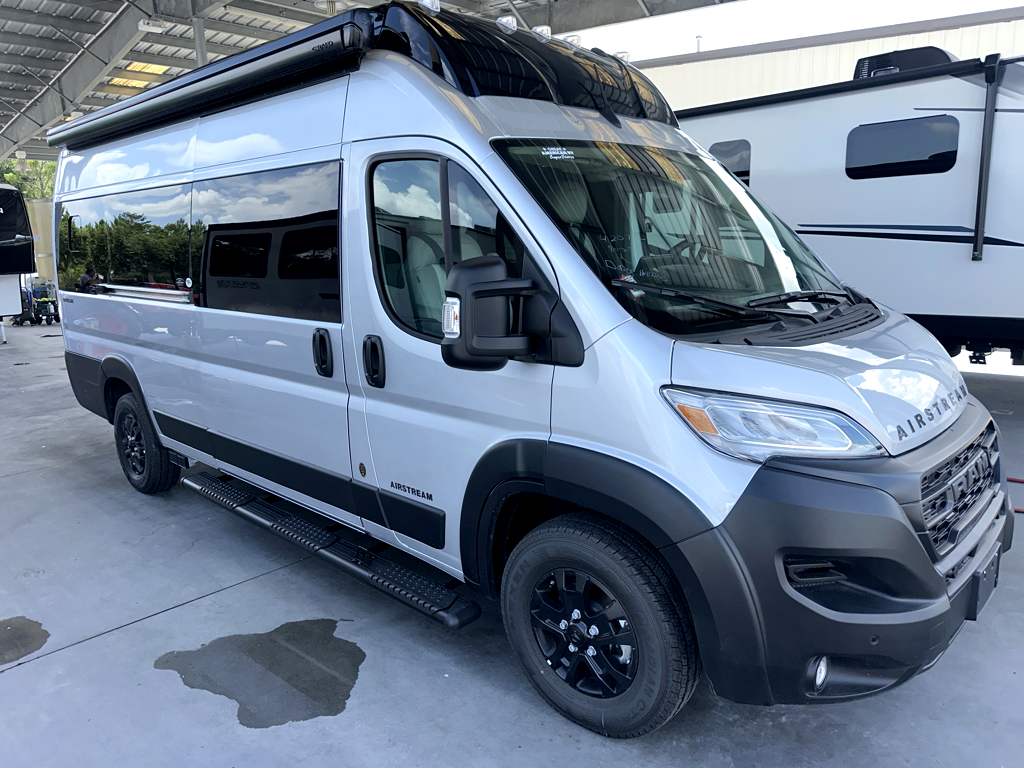 2026 AIRSTREAM RANGELINE POP TOP - Image 1