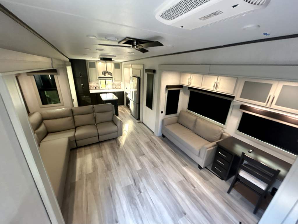 2026 Keystone AVALANCHE 366LS - Image 22