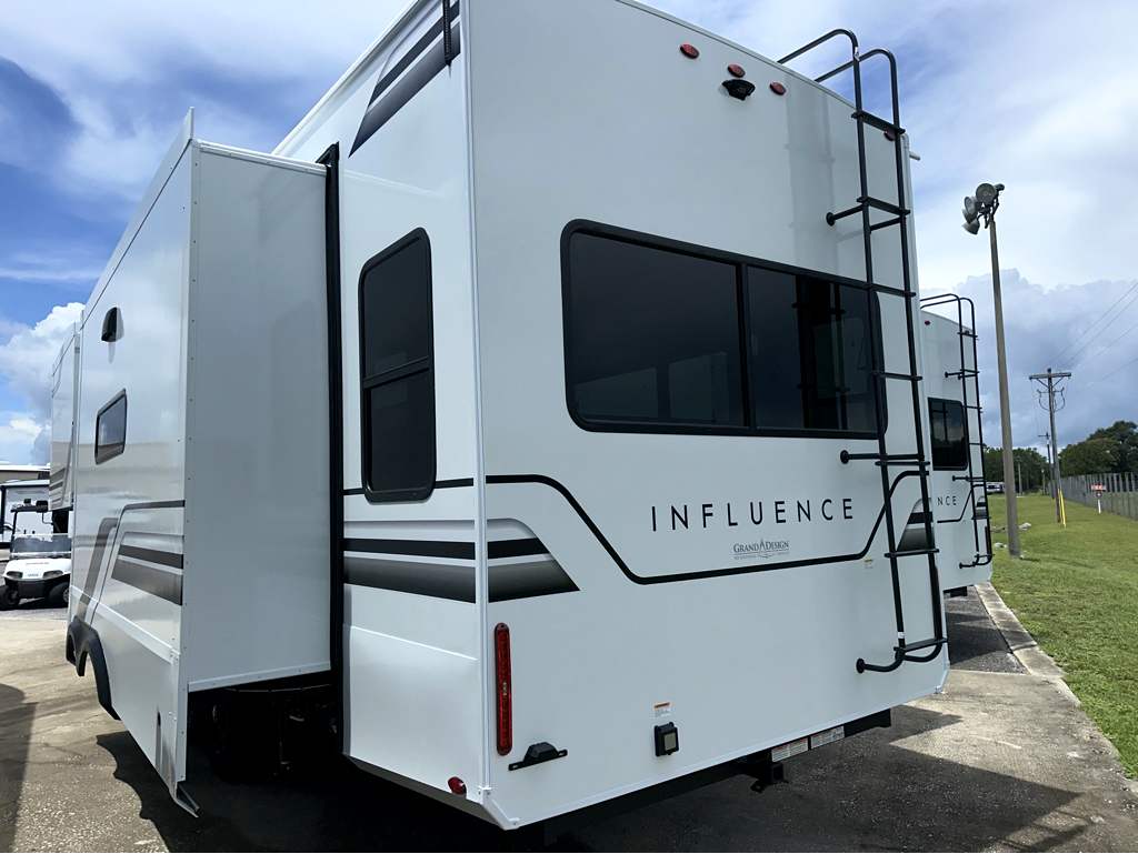 2026 GRAND DESIGN INFLUENCE 2903RL - Image 3