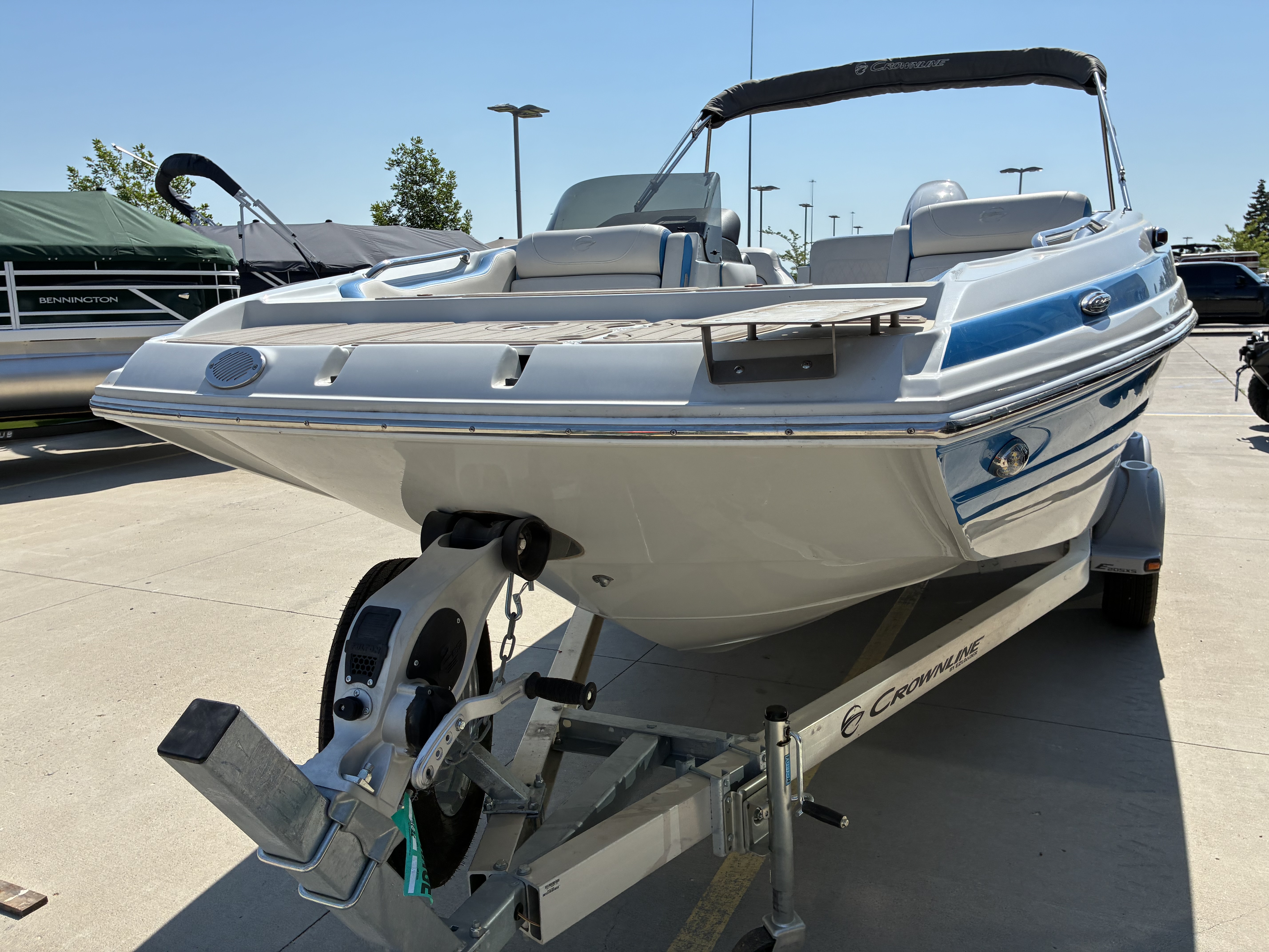2021 Crownline E 205 XS - Image 12