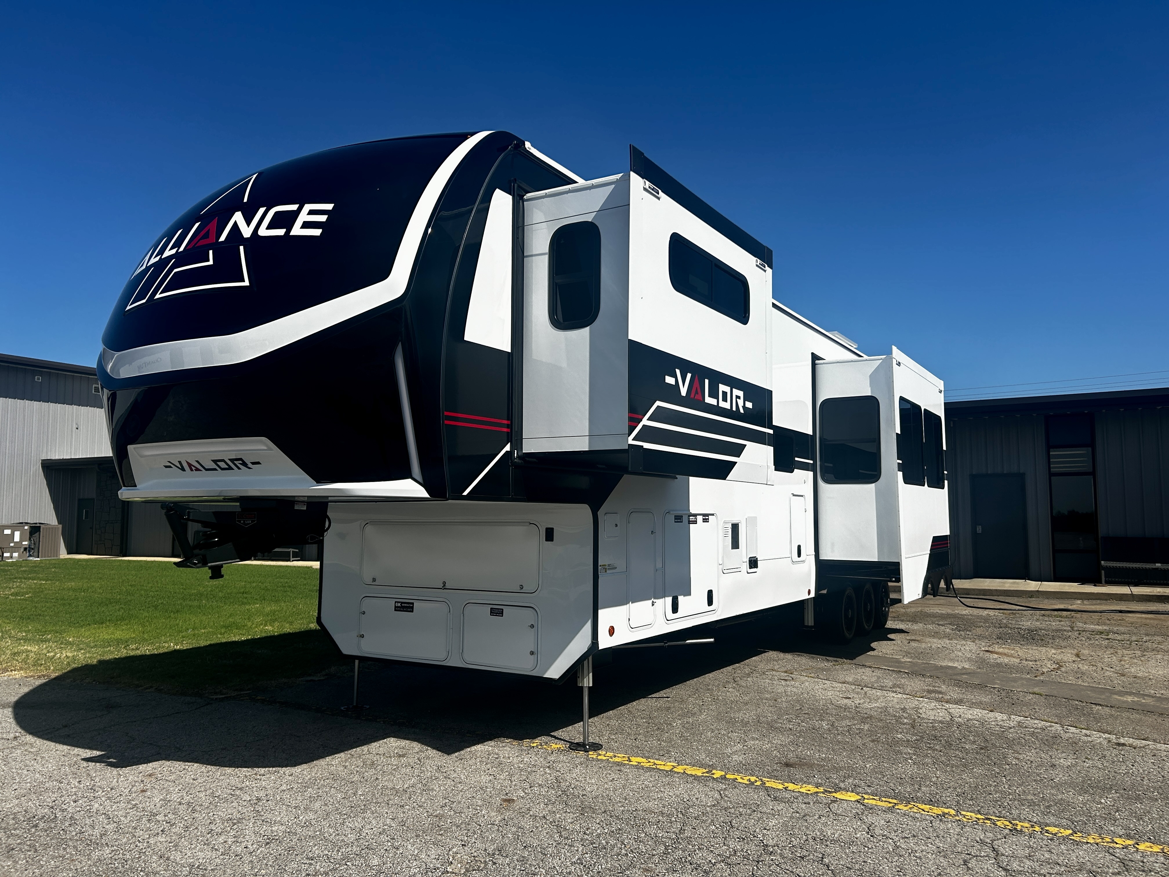 2026 Alliance RV Valor 44V14 - Image 4