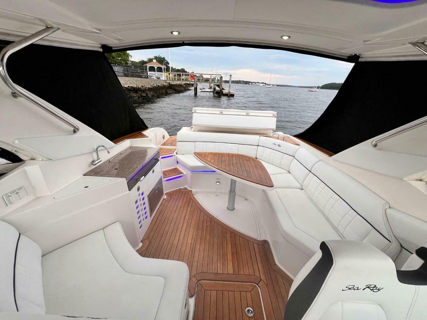 2014 Sea Ray SLX 350 - Image 8