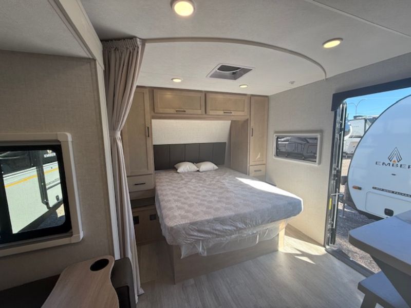 2027 Ember RV Touring Edition 2200ETL - Image 12