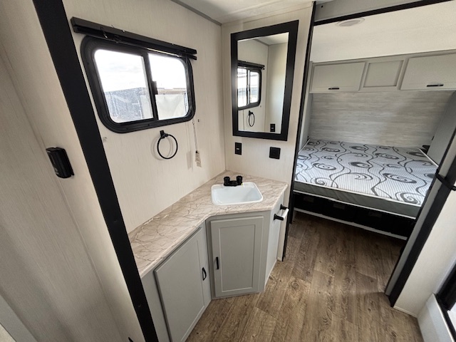 2022 Forest River Vibe 28BH - Image 23