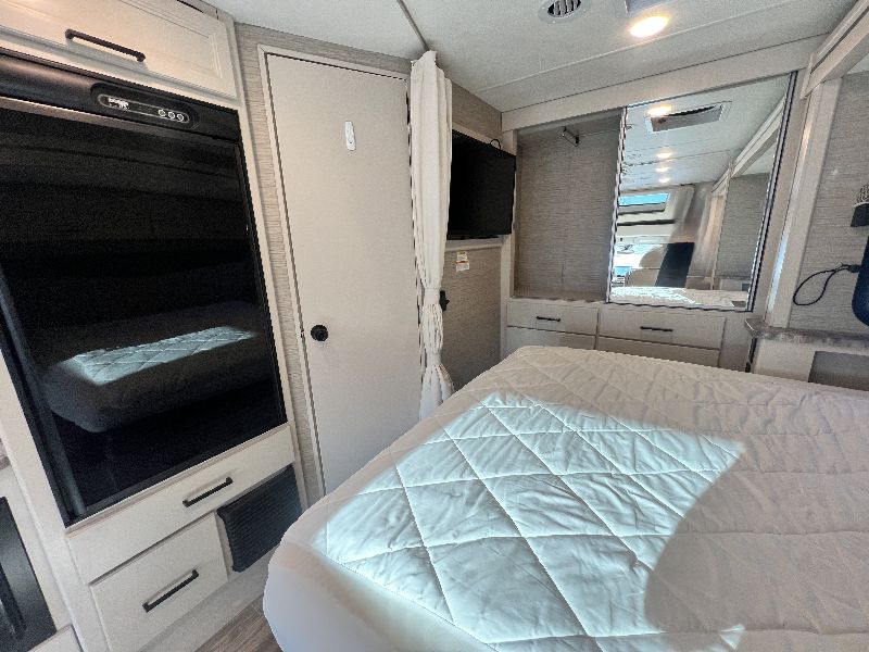 2023 Thor Motor Coach Compass RUV 23TW - Image 17