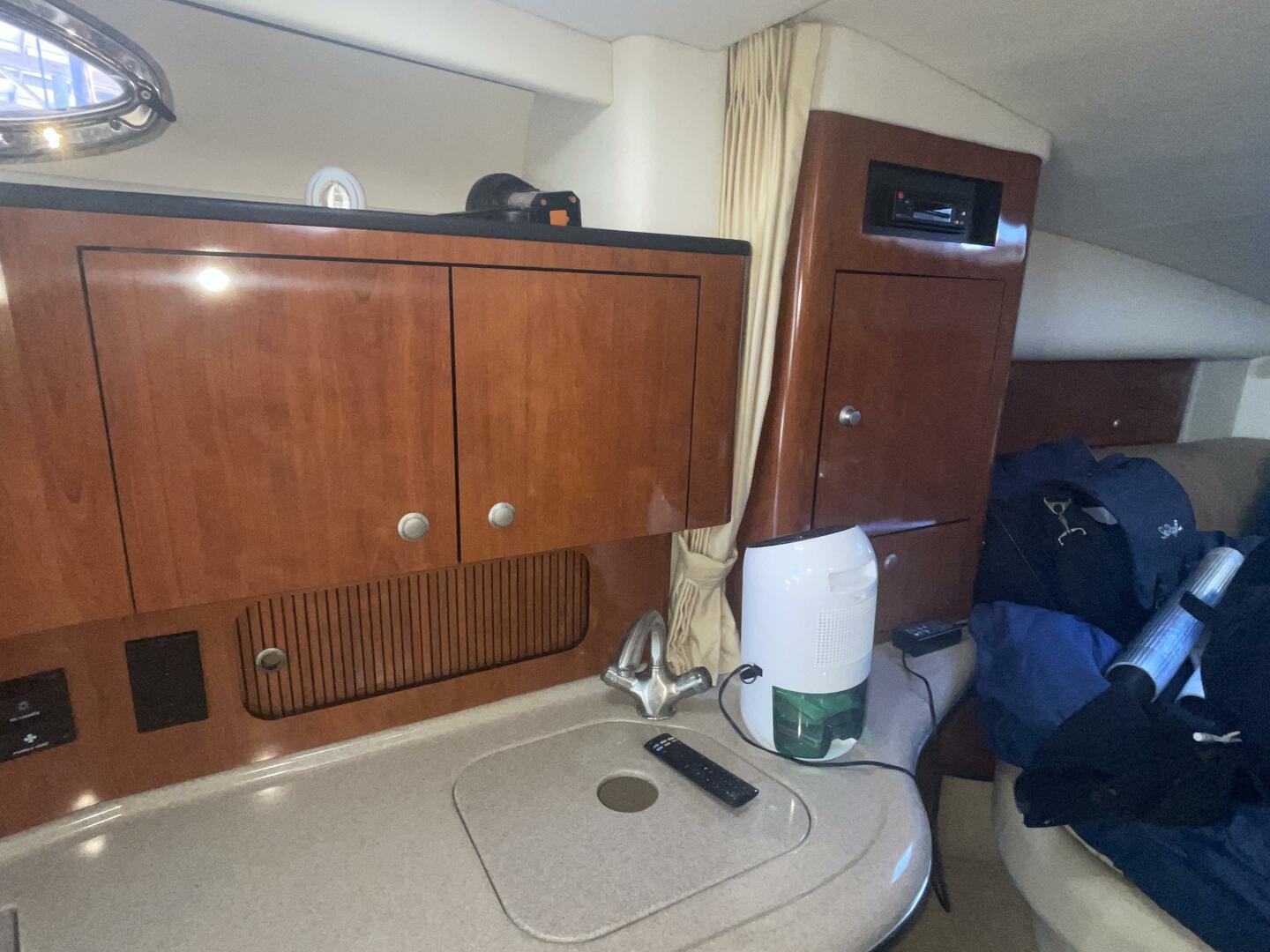 2006 Sea Ray 320 Sundancer - Image 29