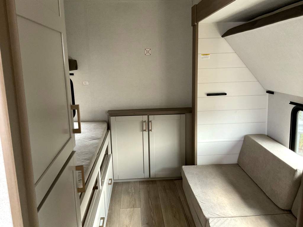 2027 JAYCO Jay Flight 333BTS - Image 18