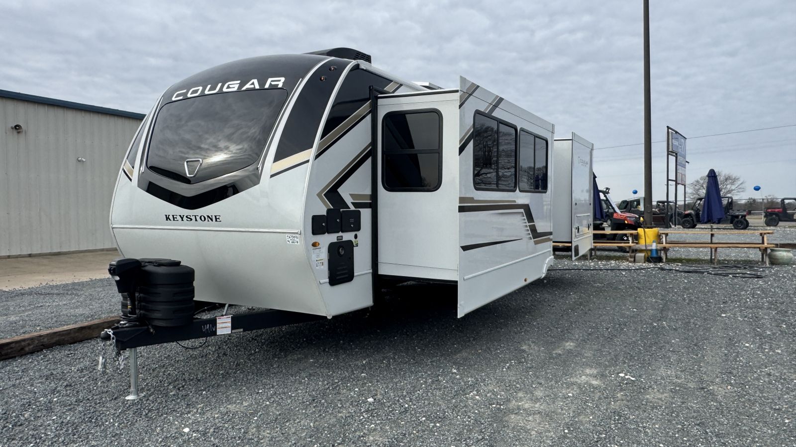 2026 Keystone Cougar Half-Ton 25FKD - Image 3