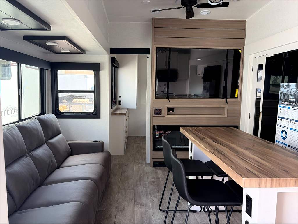 2027 JAYCO EAGLE 367TBTS - Image 7