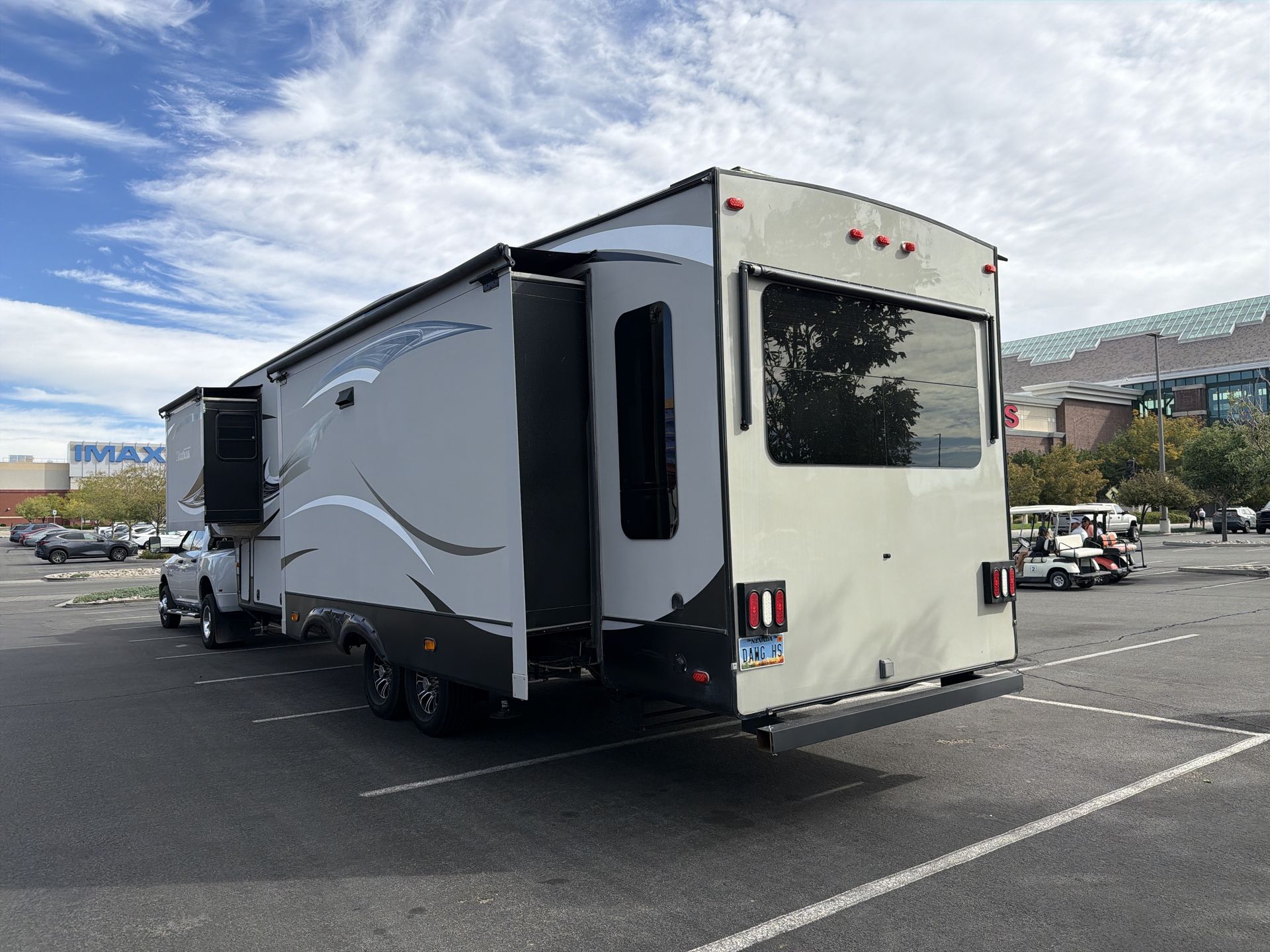 2015 Keystone Montana High Country 353RL - Image 5