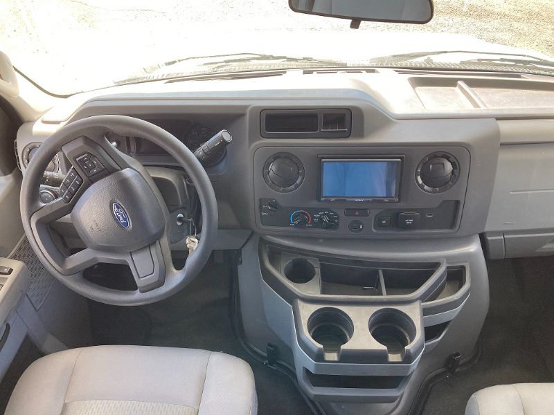 2026 Forest River Sunseeker LE 2250SLEF - Image 8