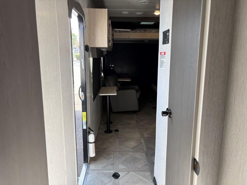 2023 FOREST RIVER EVO LITE 252SS - Image 26