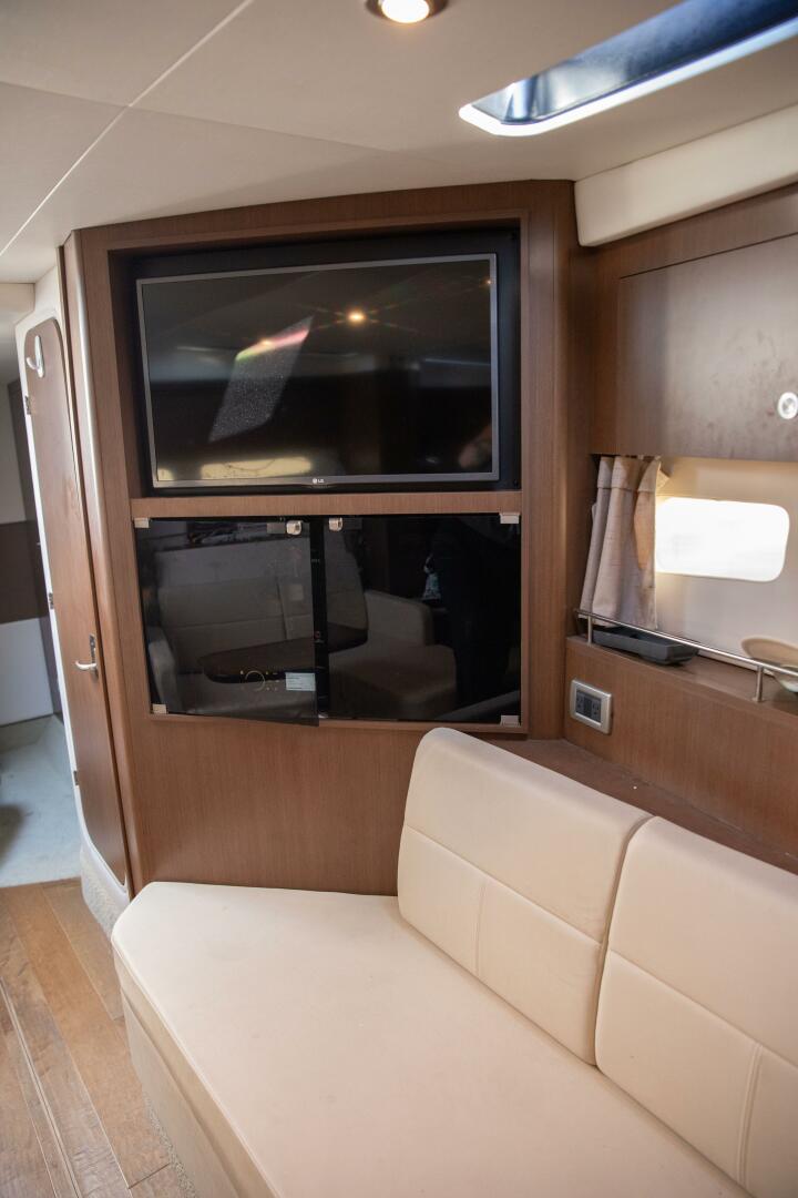 2016 Sea Ray Sundancer 350 - Image 119