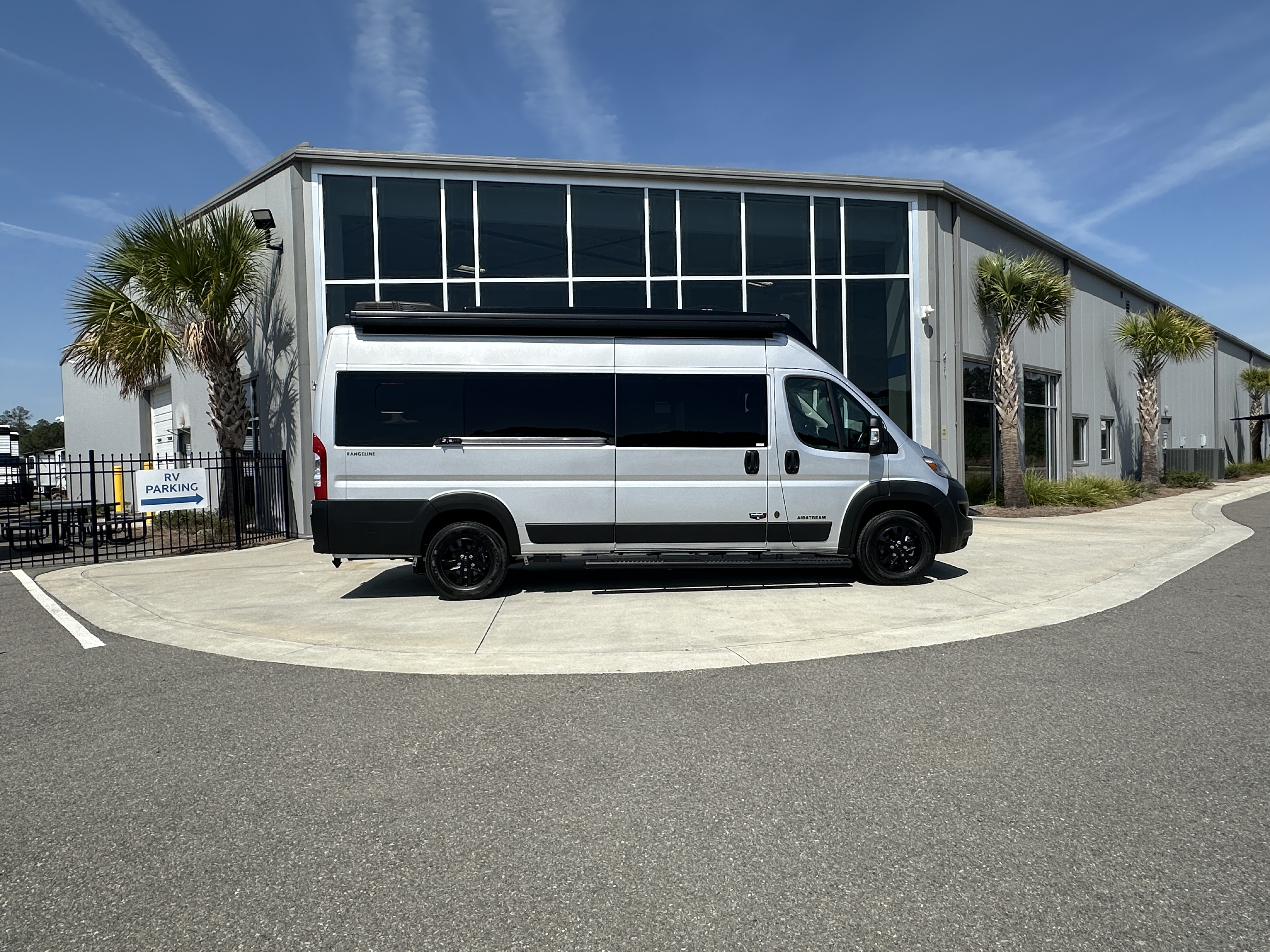 2026 Airstream Rangeline Pop Top - Image 4