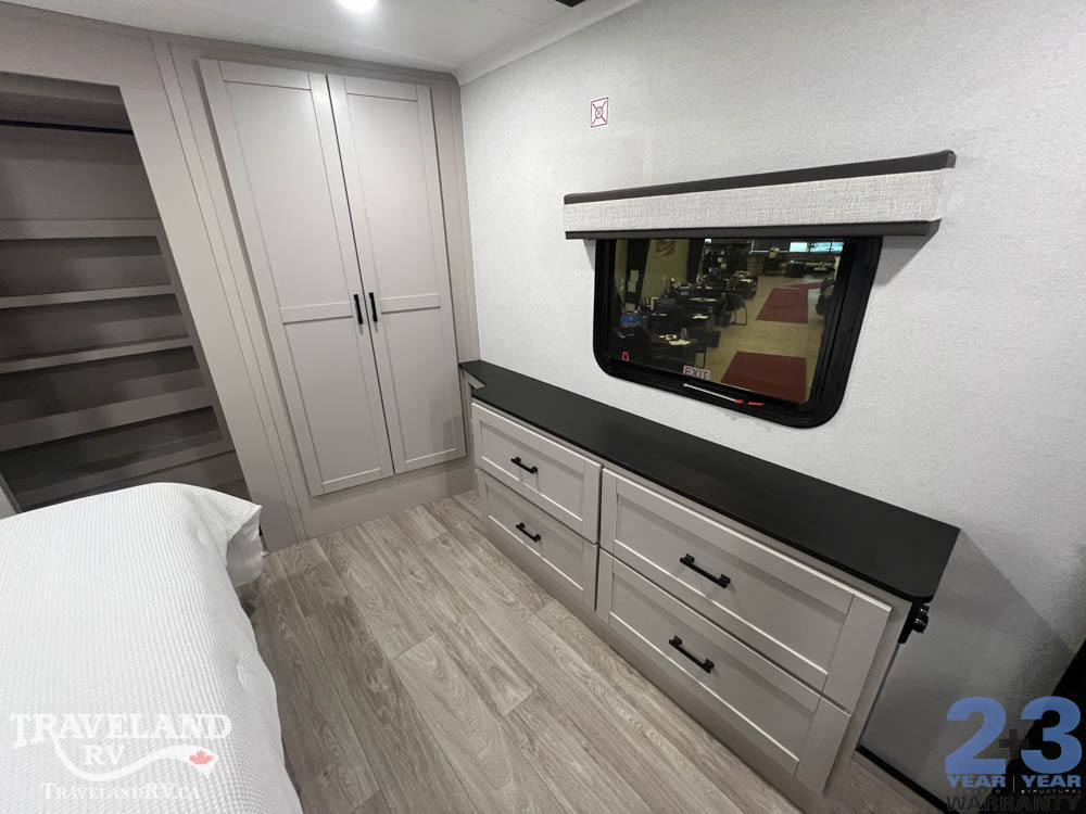 2027 Jayco Seismic Fifth Wheel Toy Hauler 395 - Image 27