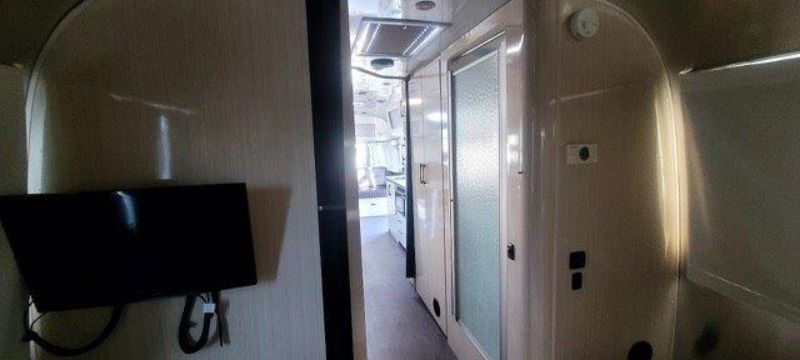 2019 AIRSTREAM INTERNATIONAL 30RB SERENITY - Image 11