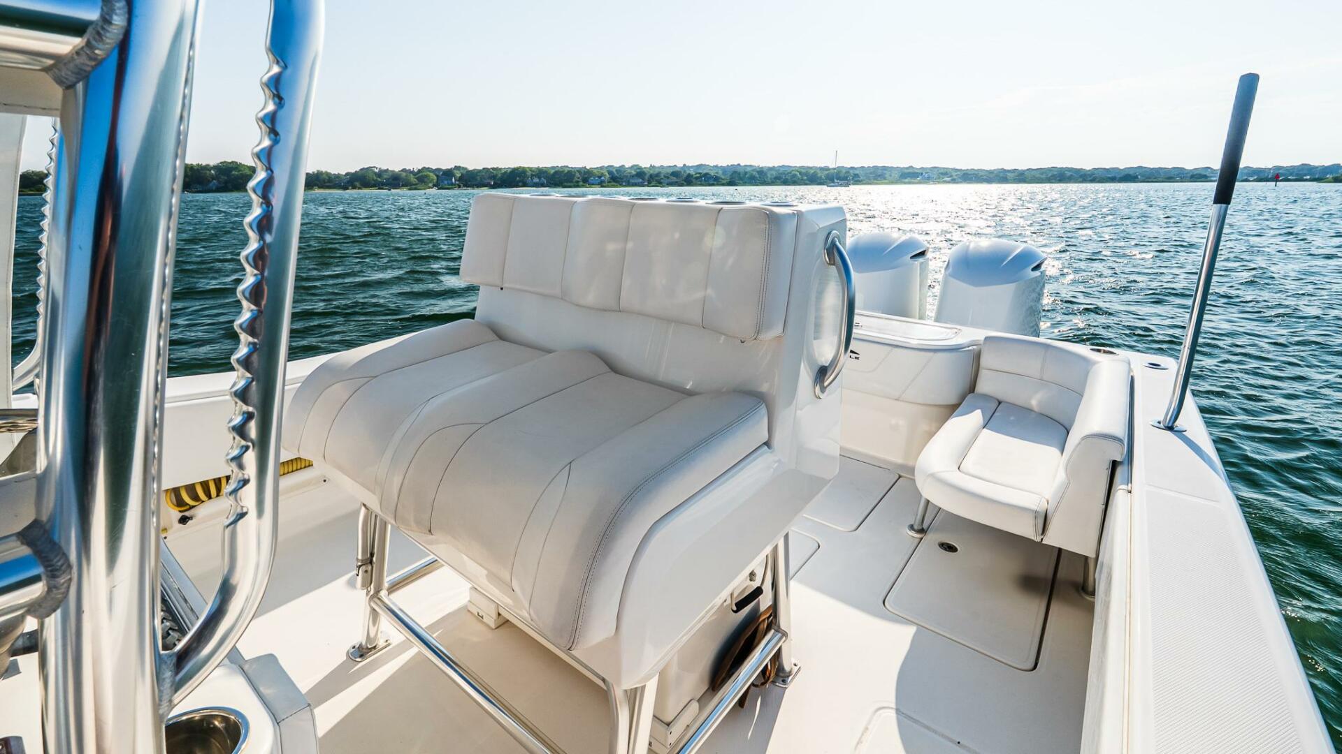 2016 Invincible 33 Open Fisherman Base - Image 15