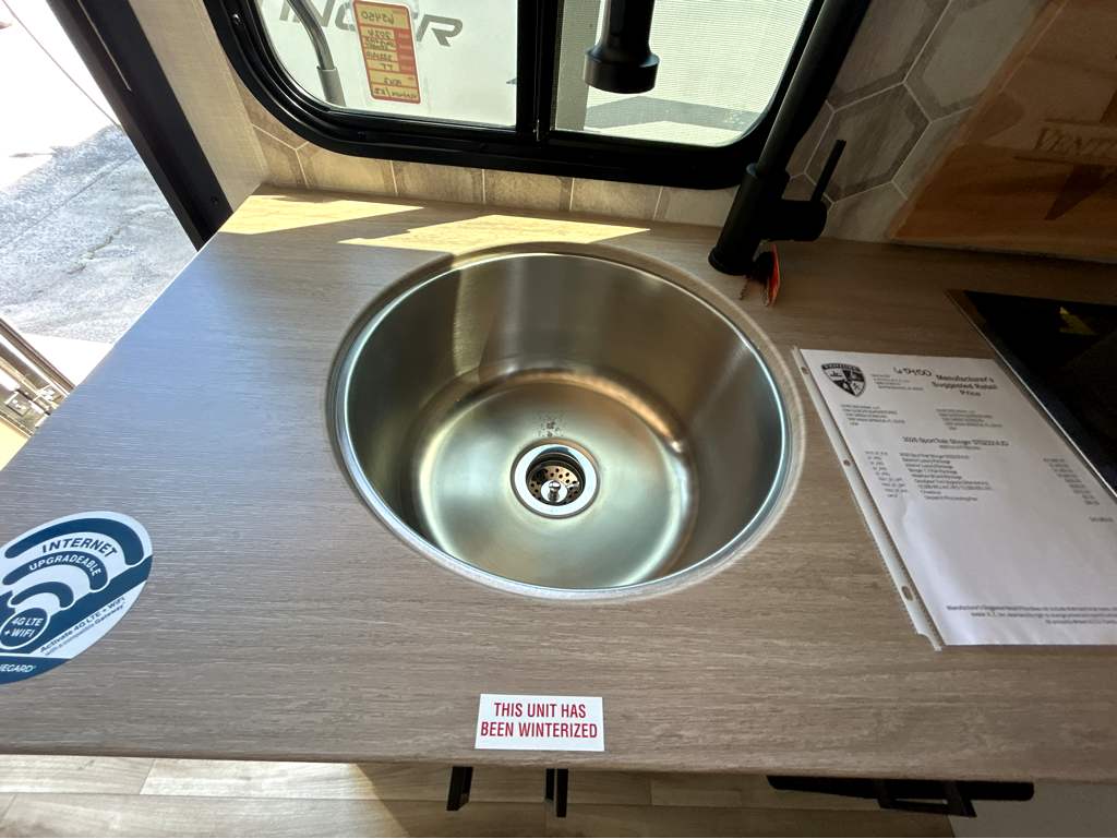2026 VENTURE RV SPORTTREK STINGER 222VUD - Image 21