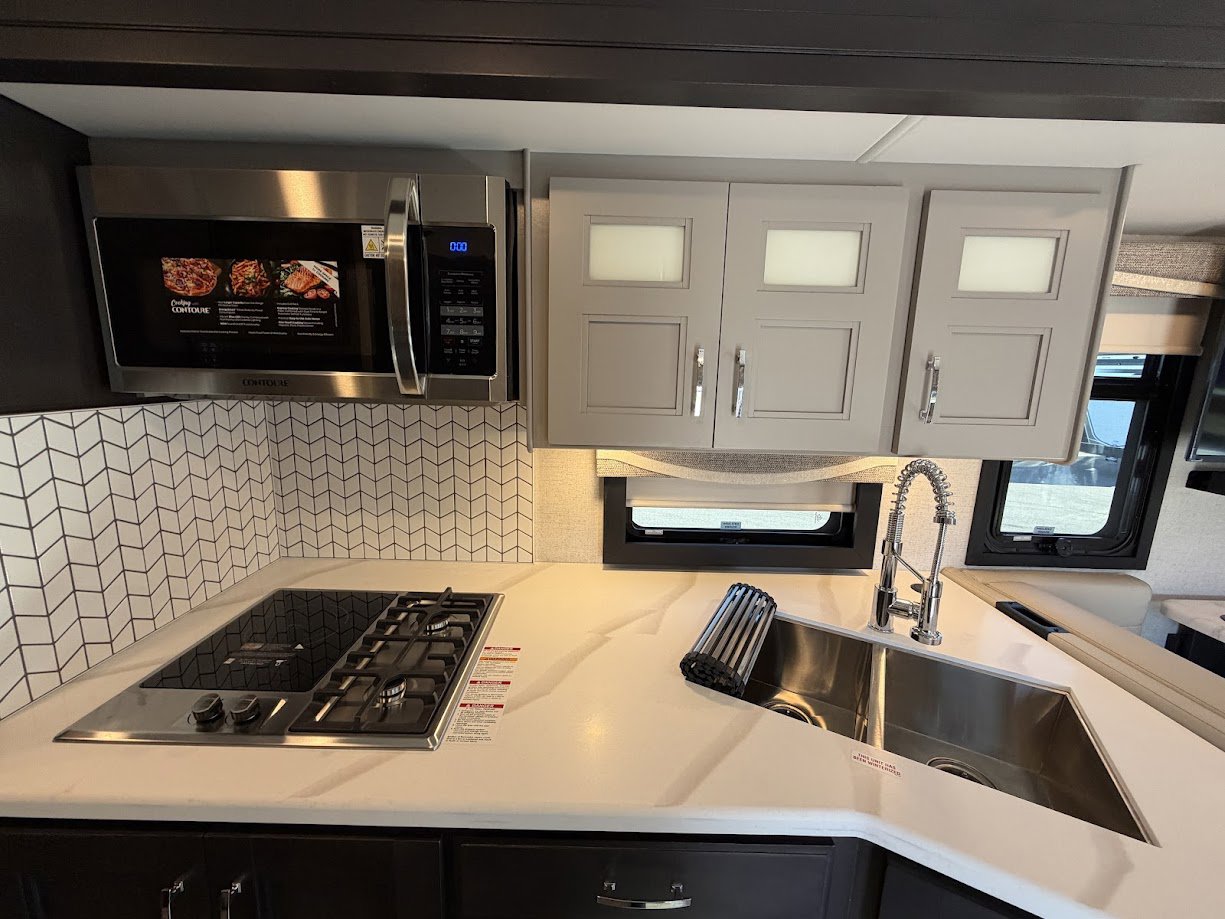 2026 THOR MOTOR COACH PASADENA 34XG - Image 35
