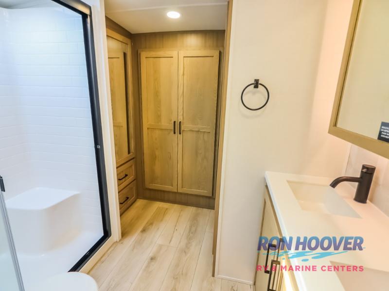 2026 FOREST RIVER 401CFB - Image 33