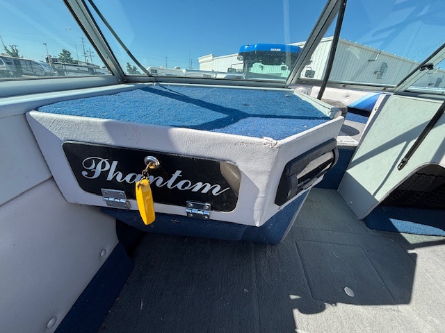1990 CRESTLINER PHANTOM 160 - Image 10