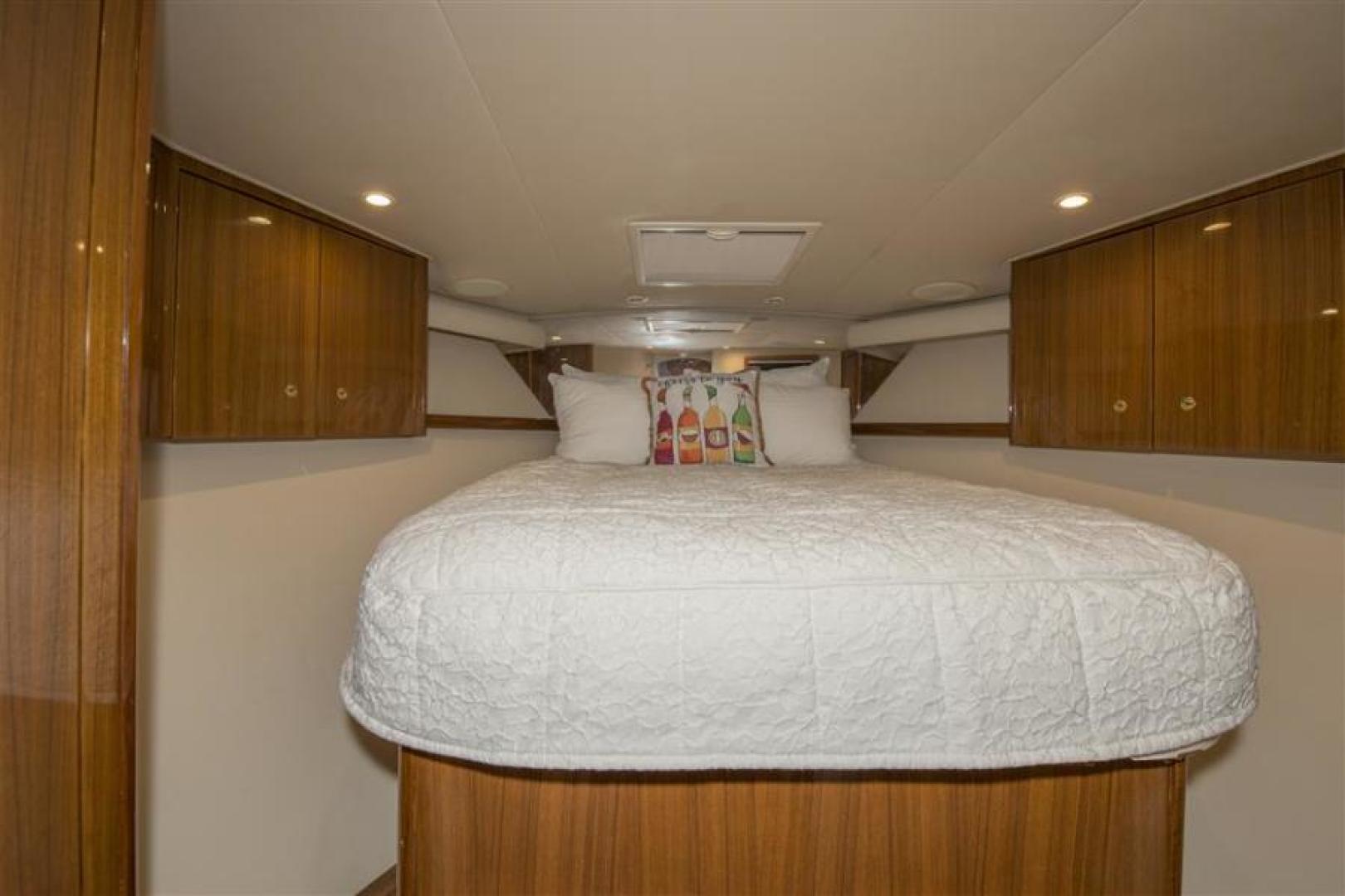 2008 Viking 52 Sport Coupe - Image 9