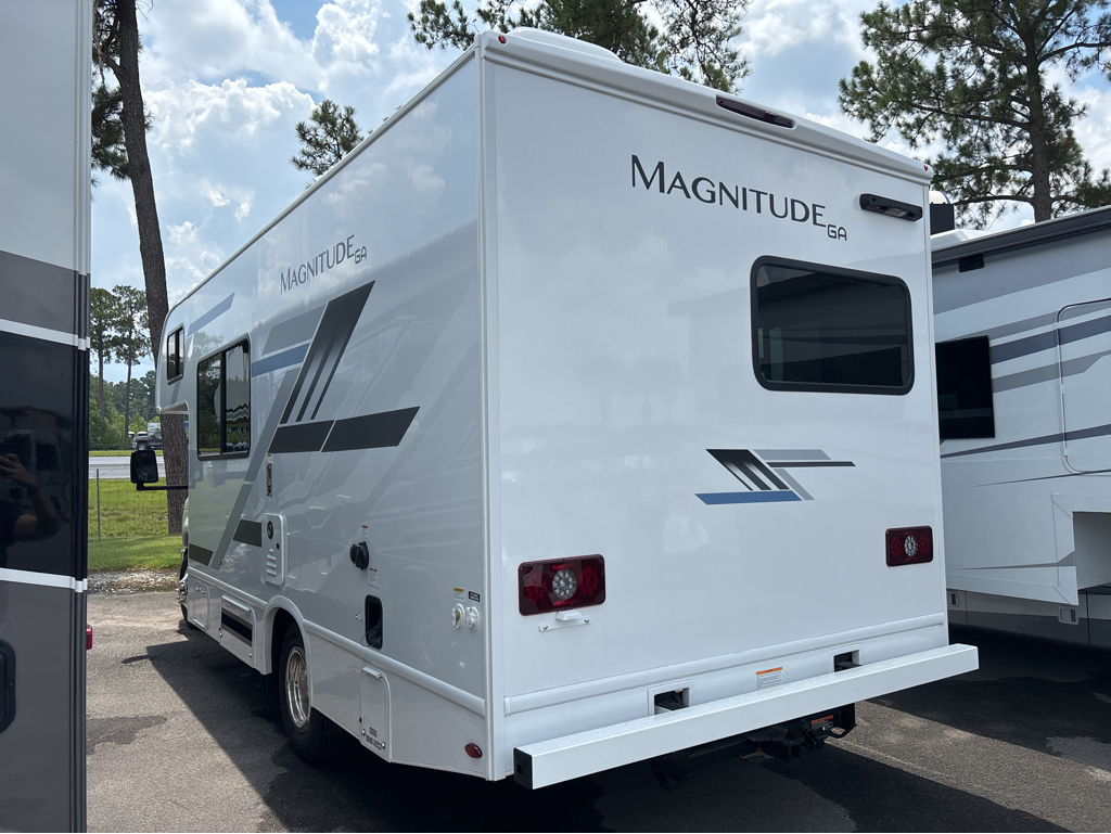 2026 THOR MOTOR COACH MAGNITUDE GA21 - Image 4