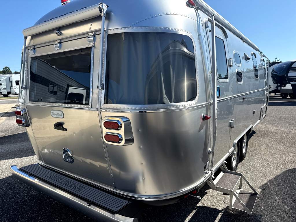 2026 AIRSTREAM FLYING CLOUD 25FBQ - Image 4