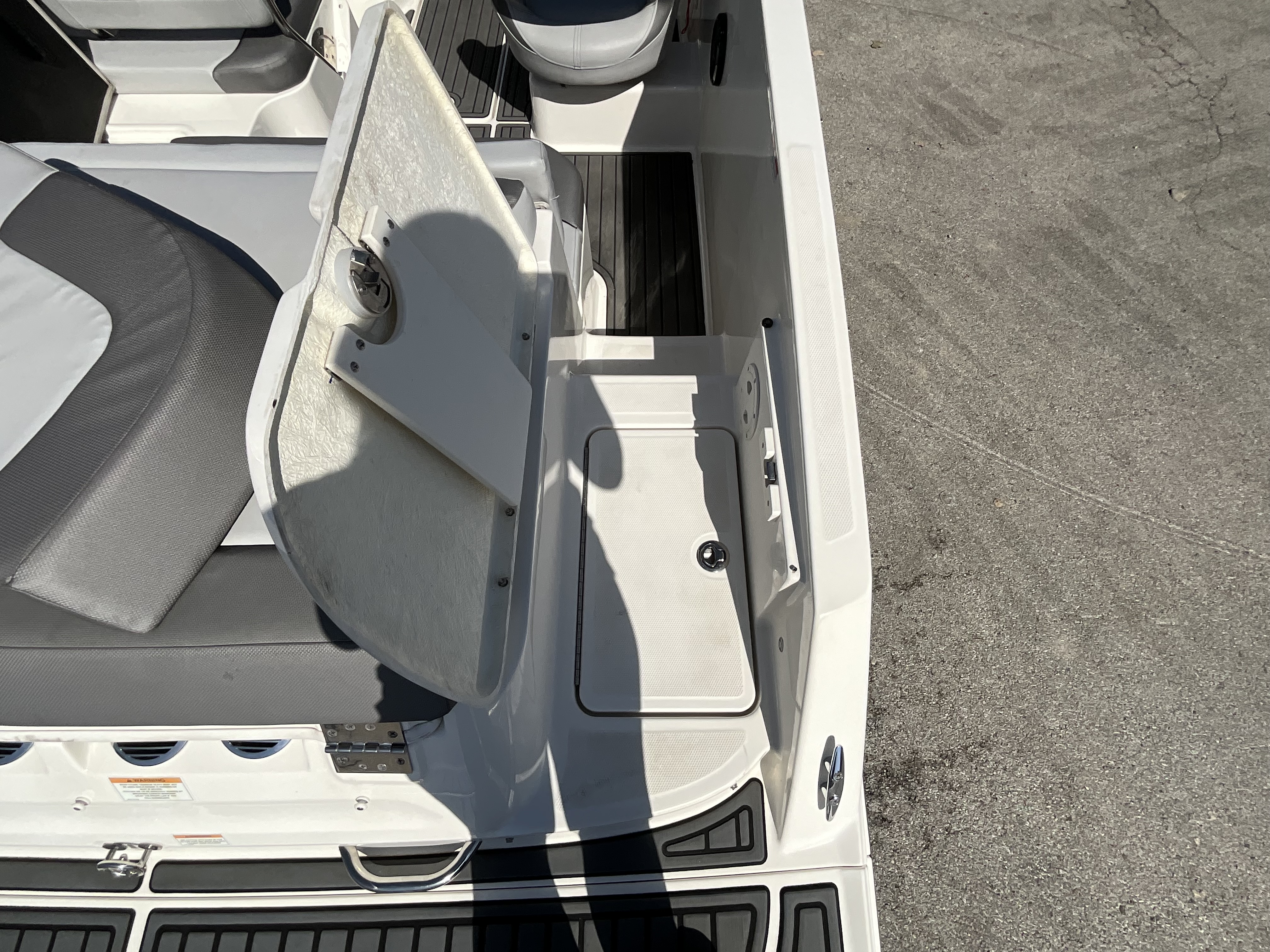 2022 Bayliner VR5 Base - Image 7