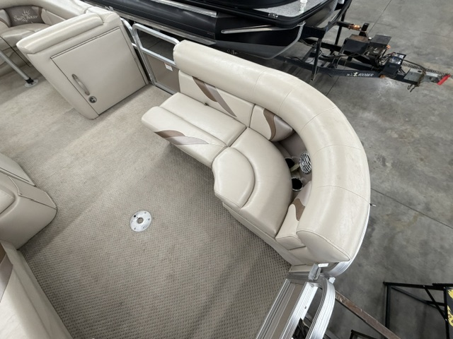 2011 SUNCHASER 8520 - Image 10