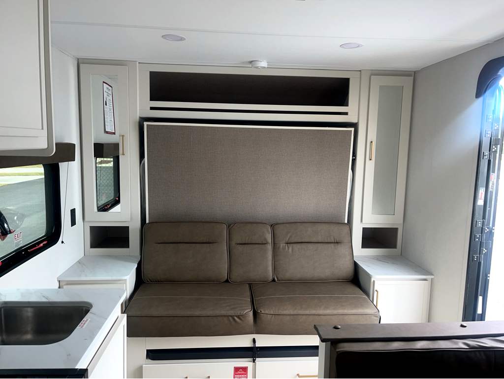 2026 GRAND DESIGN TRANSCEND 151RB - Image 11