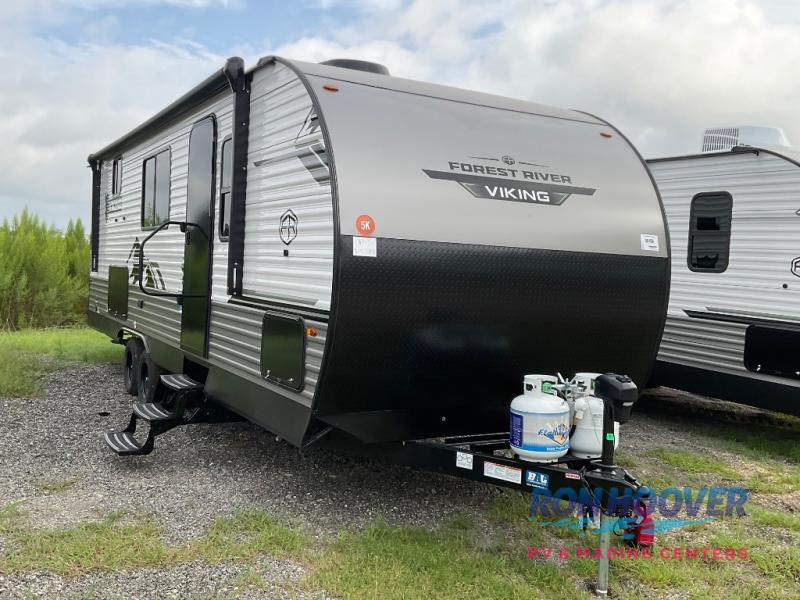 2025 COACHMEN VIKING 25QBH - Image 3