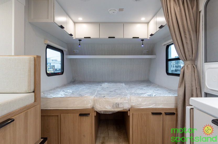 2027 Winnebago Micro Minnie 2200TBH - Image 22
