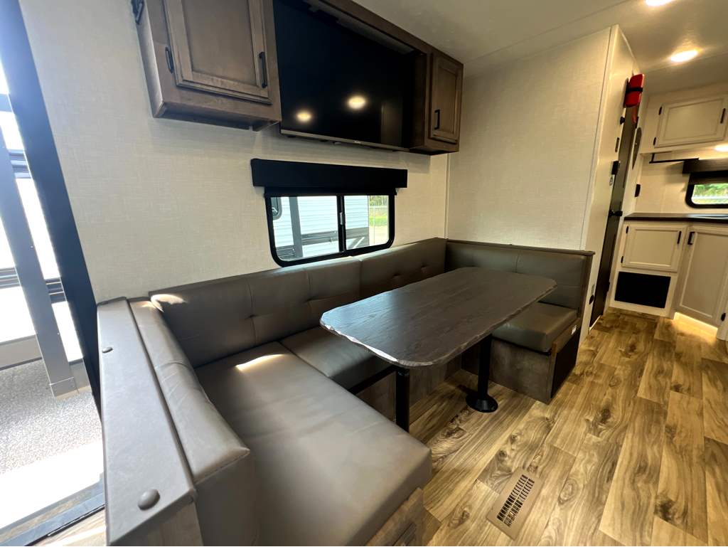 2024 VENTURE RV STRATUS SR221 VRK - Image 7