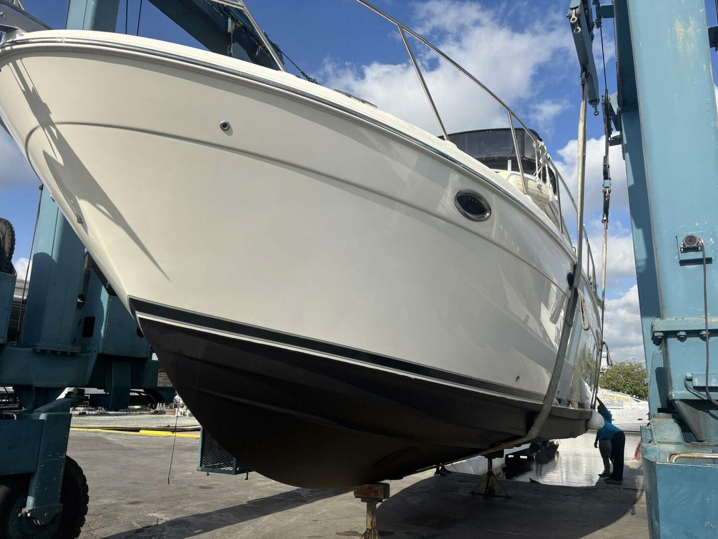 2007 Meridian 411 Sedan Bridge - Image 5